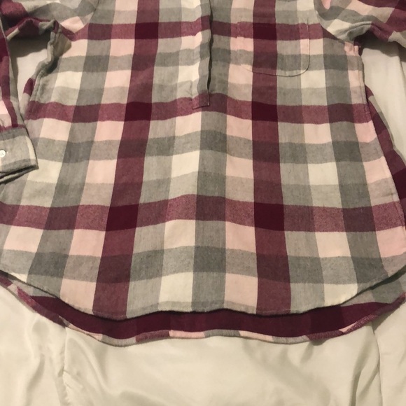 Lands’ End soft flannel pajama top in plaid - Picture 5 of 8